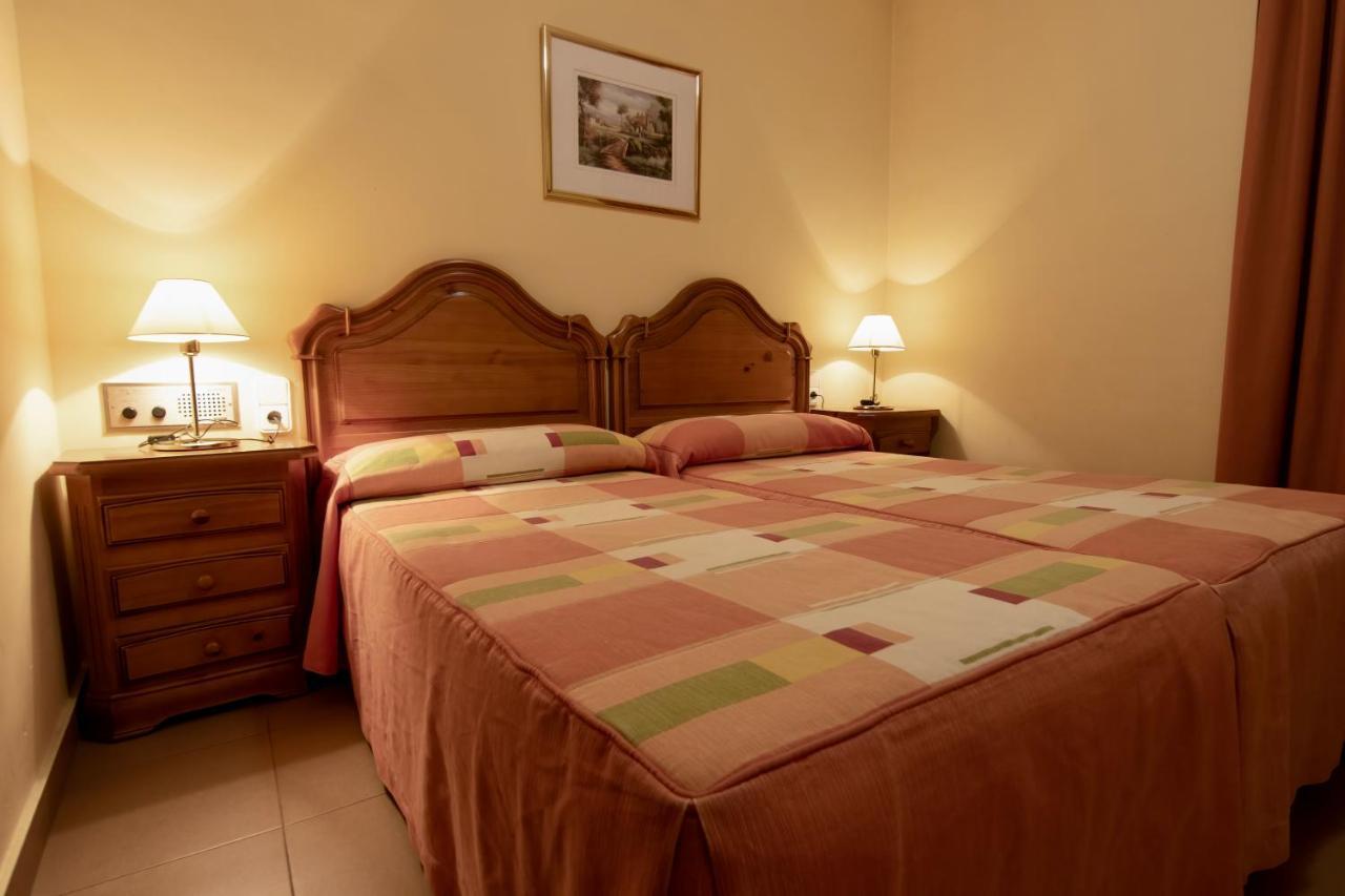 Pensio La Creu Hotel Esterri d'Àneu Kültér fotó