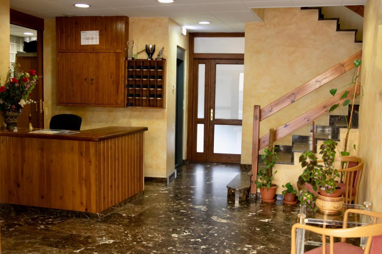 Pensio La Creu Hotel Esterri d'Àneu Kültér fotó