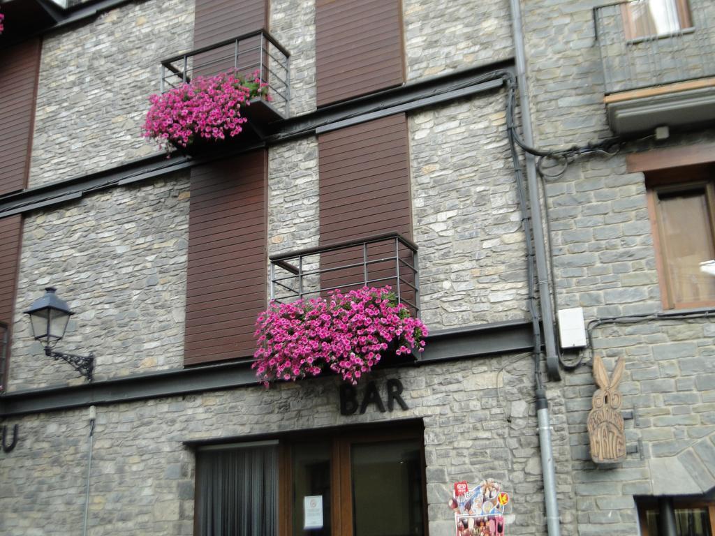 Pensio La Creu Hotel Esterri d'Àneu Kültér fotó
