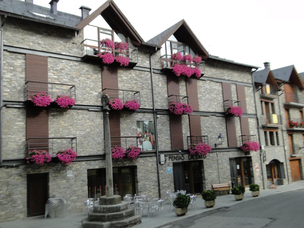 Pensio La Creu Hotel Esterri d'Àneu Kültér fotó