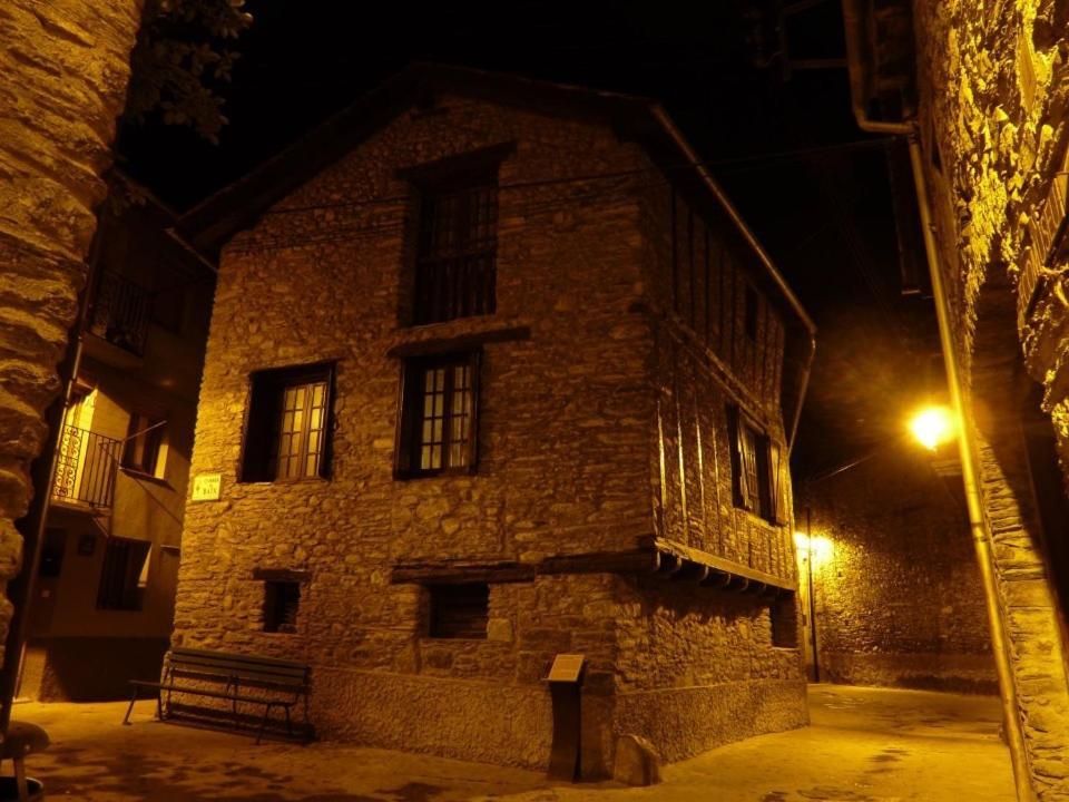 Pensio La Creu Hotel Esterri d'Àneu Kültér fotó