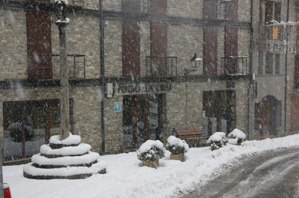 Pensio La Creu Hotel Esterri d'Àneu Kültér fotó